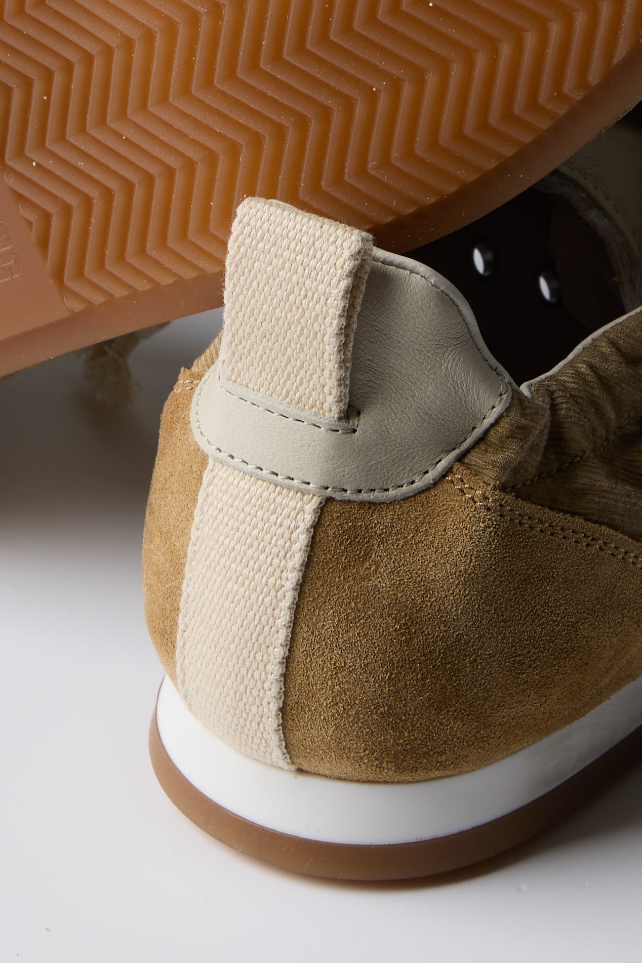 S SNEAKERS