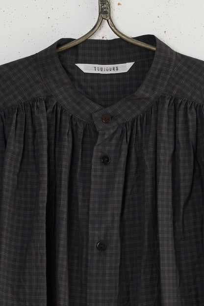 PLEATED SLEEVELESS LONG SHIRT