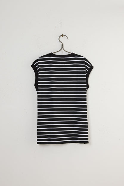 SLEEVELESS TRIM T-SHIRT