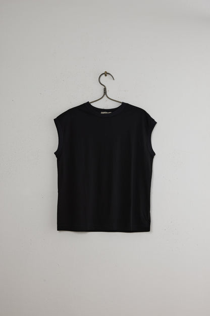 SLEEVELESS PULLOVER C