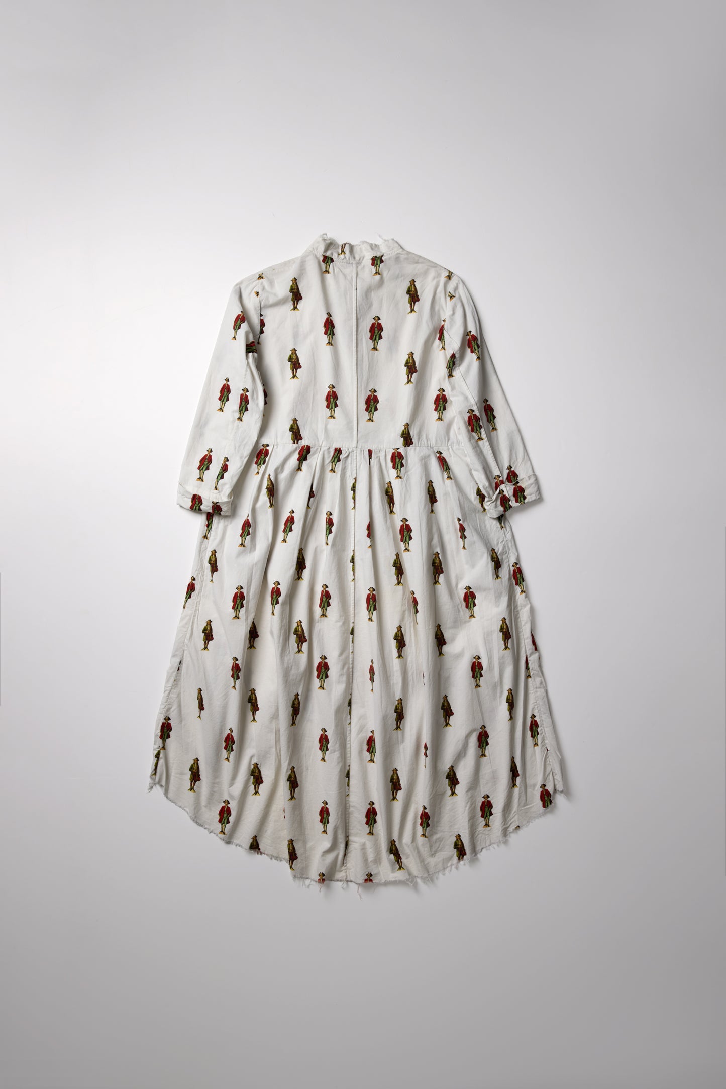 IMPERIAL DRESS / ALEKSANDER MANAMIS / 3