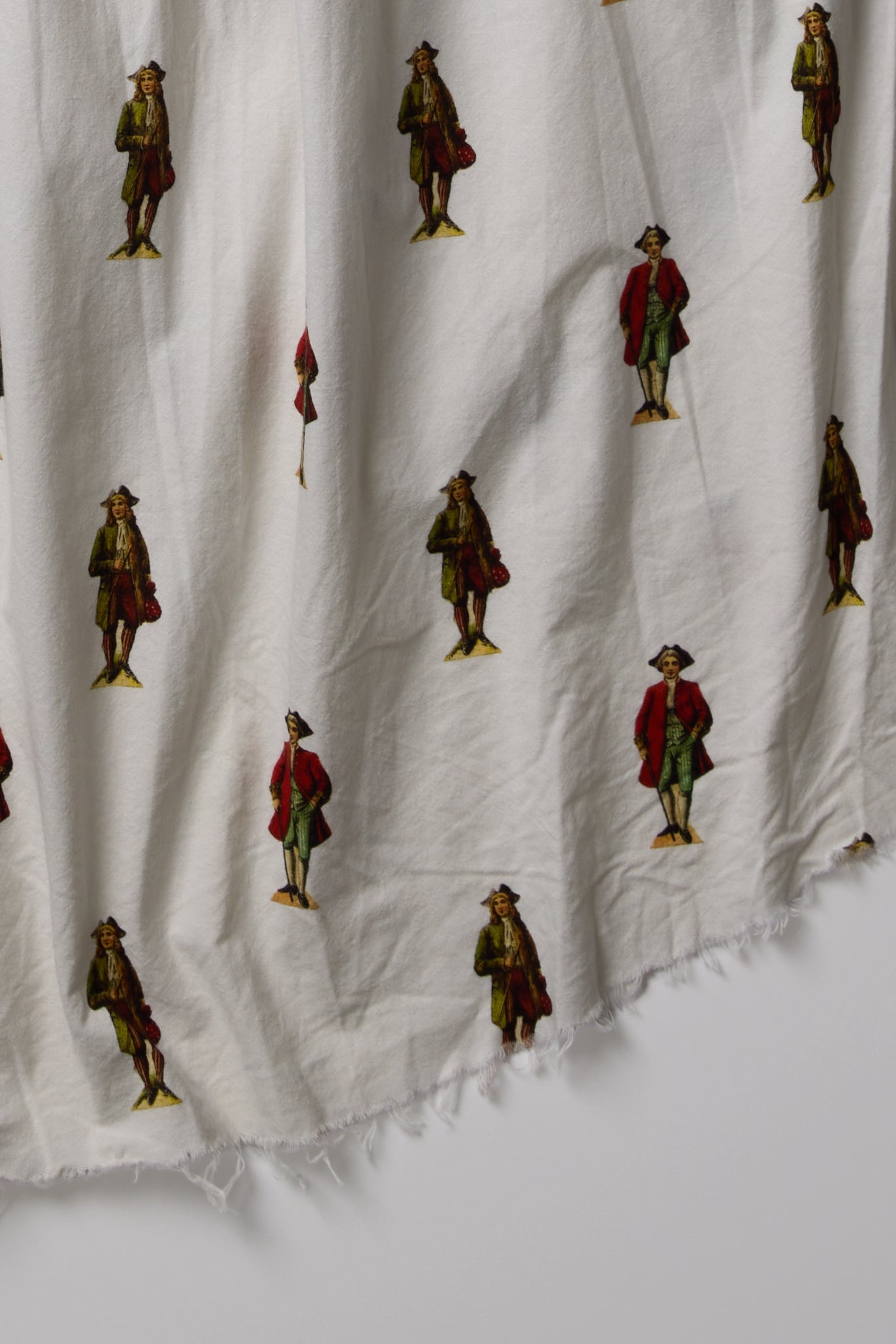 IMPERIAL DRESS / ALEKSANDER MANAMIS / 3