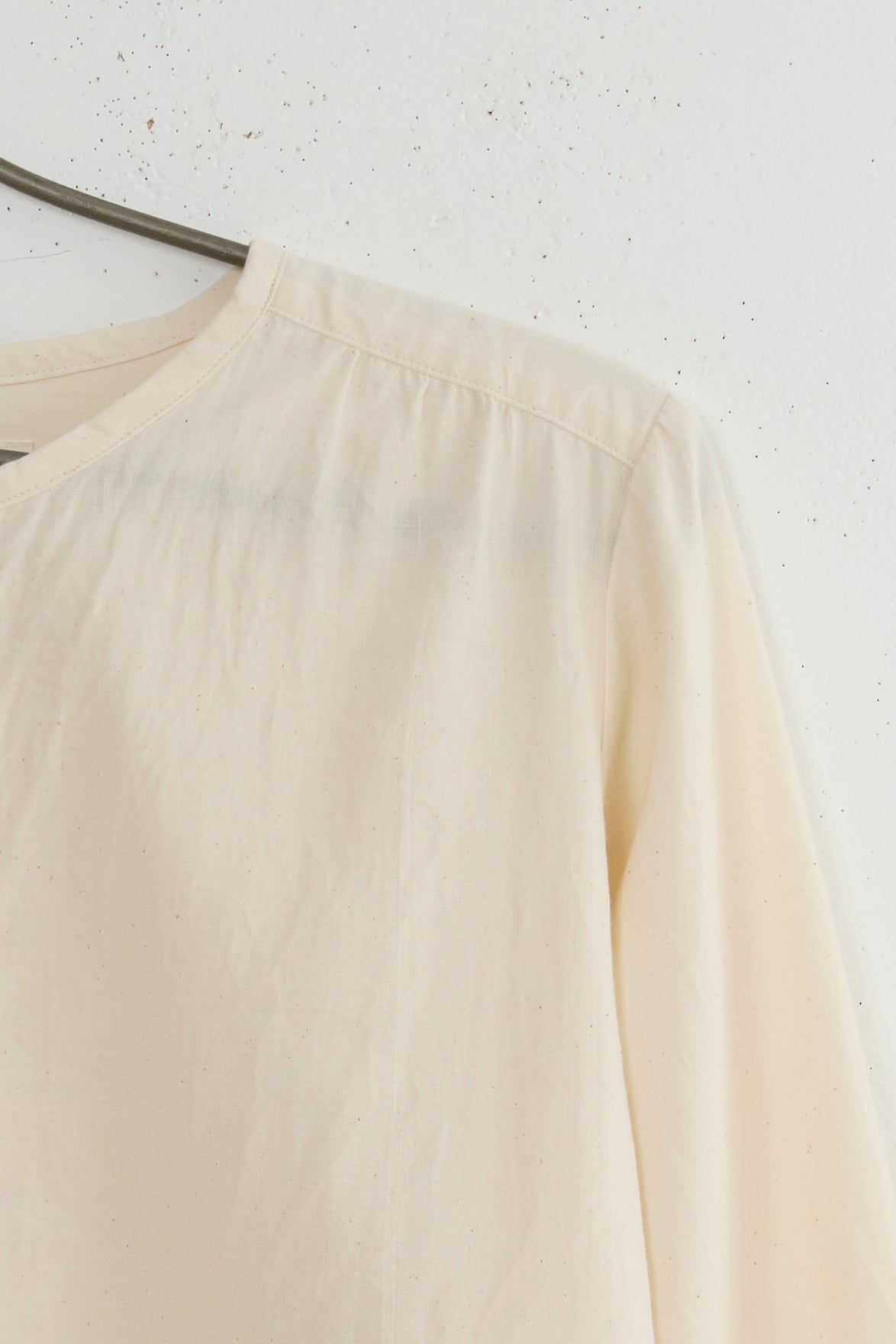 COLLARLESS SHIRT