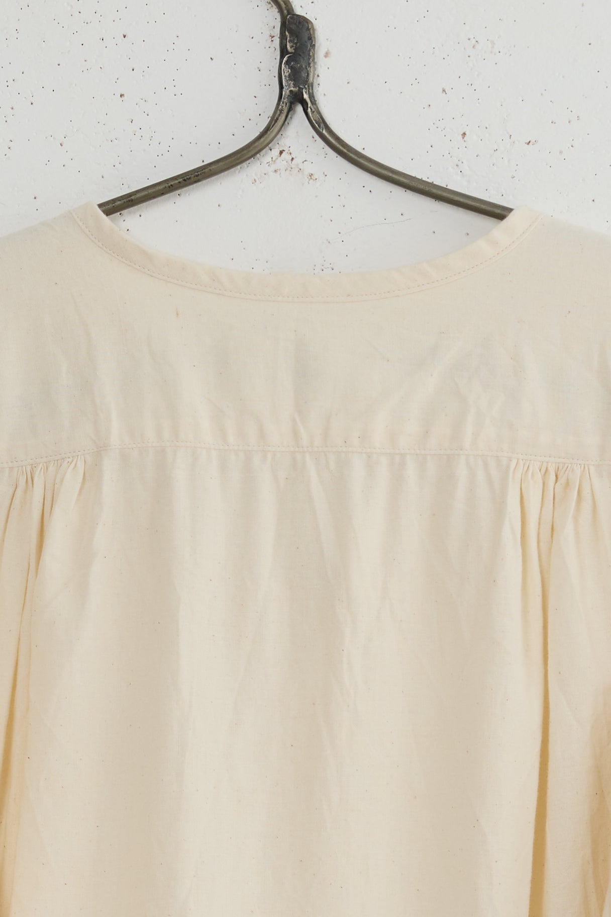 COLLARLESS SHIRT