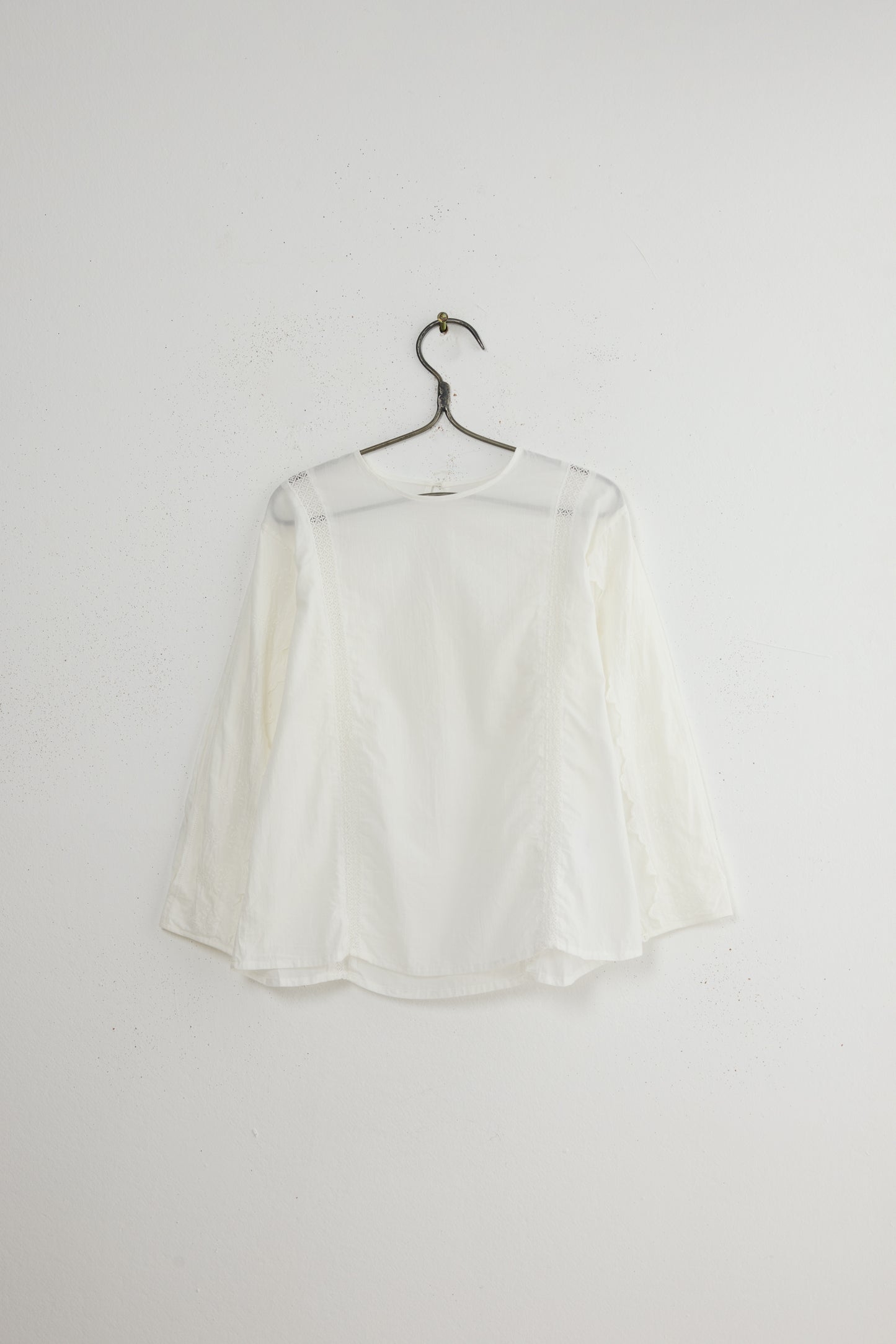 BOX SLEEVE BLOUSE