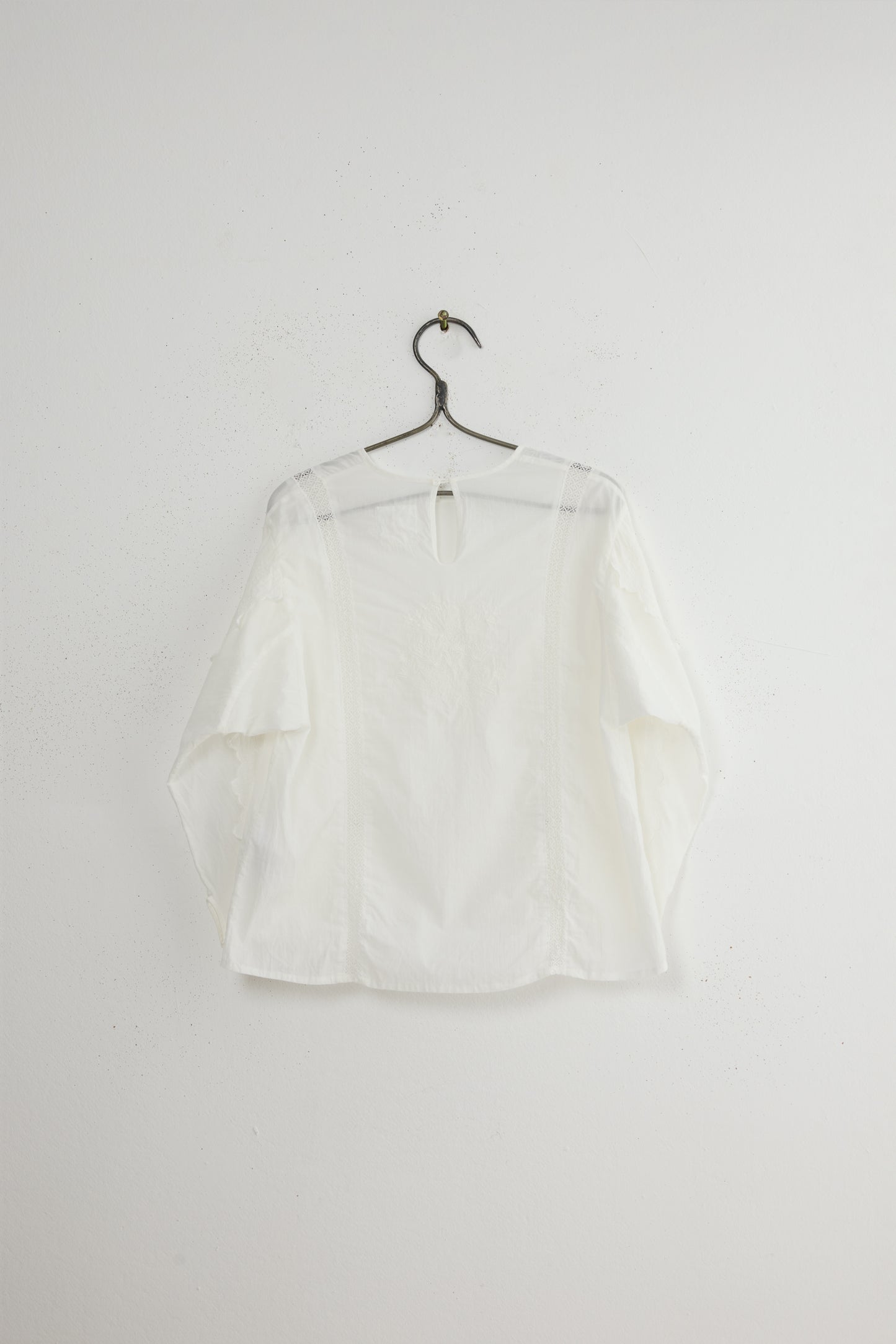 BOX SLEEVE BLOUSE