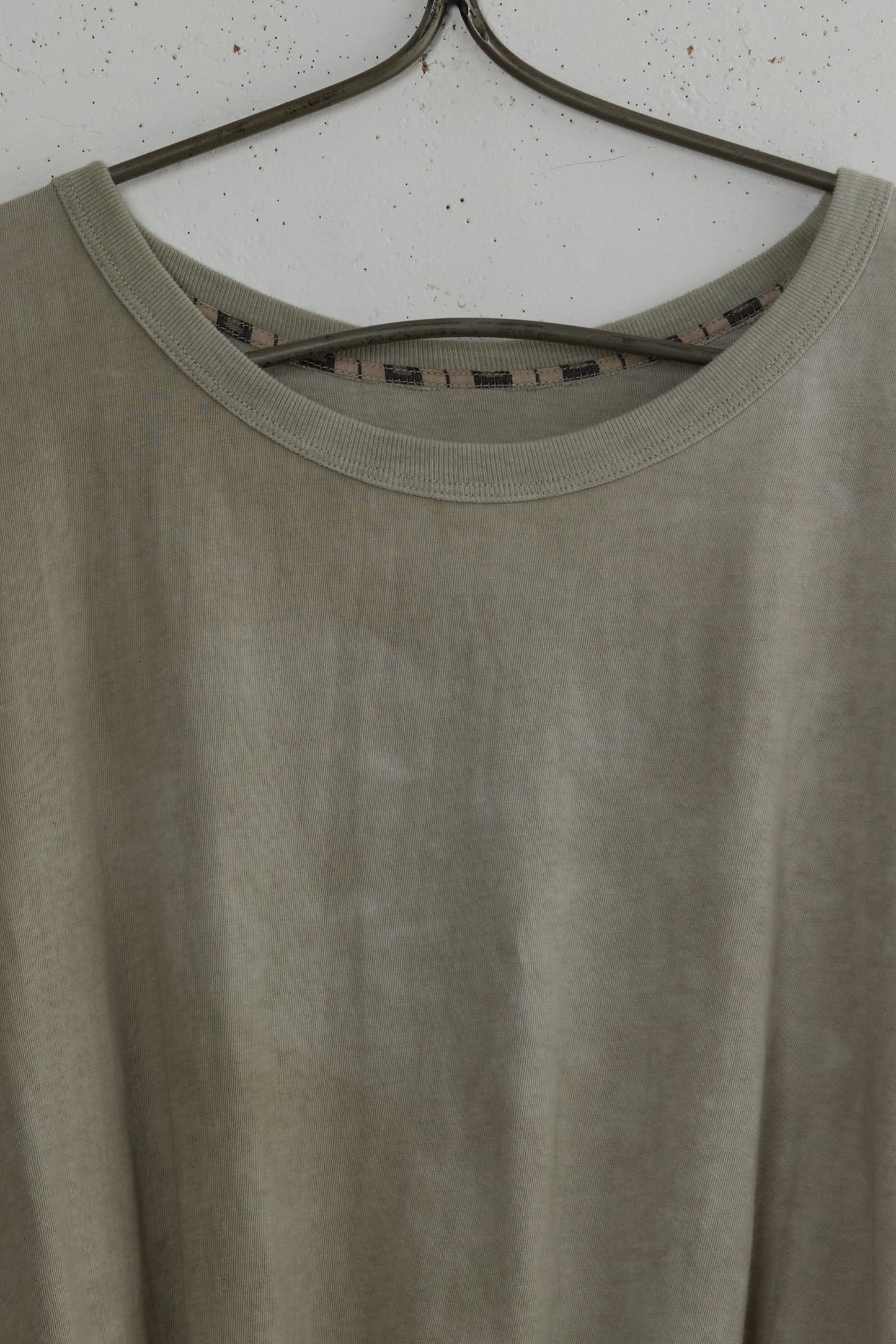 GATHERED T-SHIRT