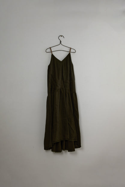 V-NECK GATHER DRESS