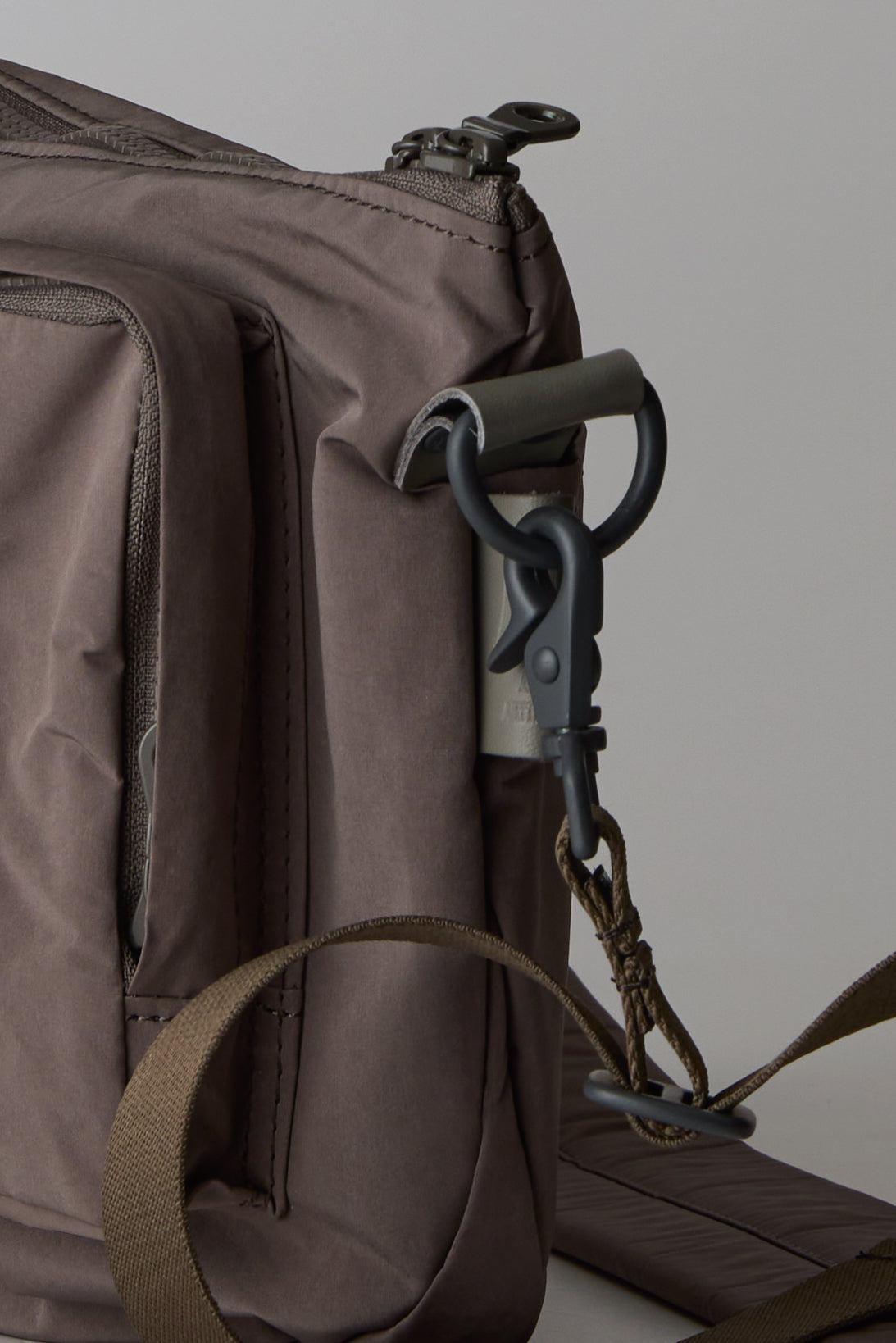 SPLIT YARN BODYBAG S