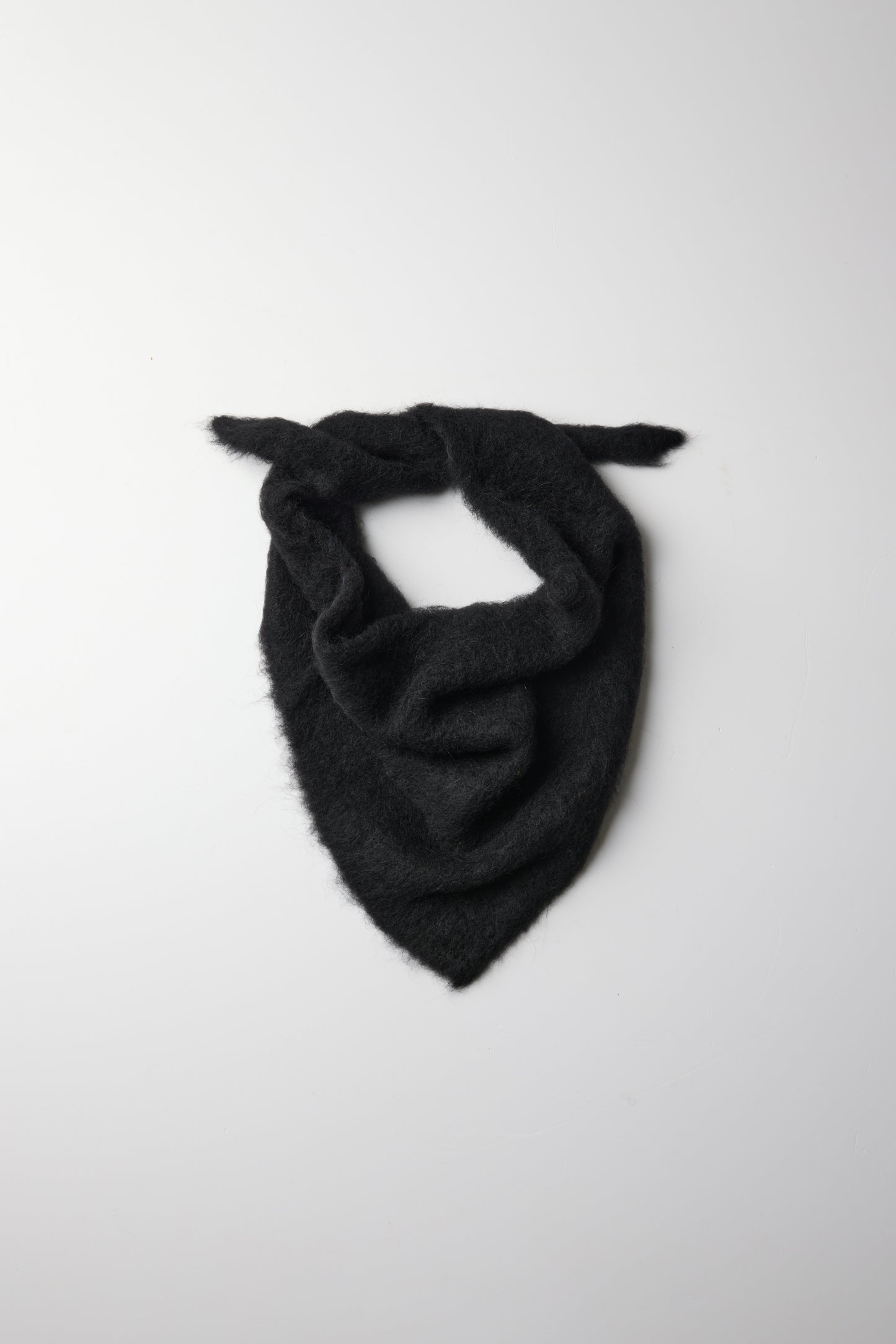 FLUFFY TRIANGLE SCARF