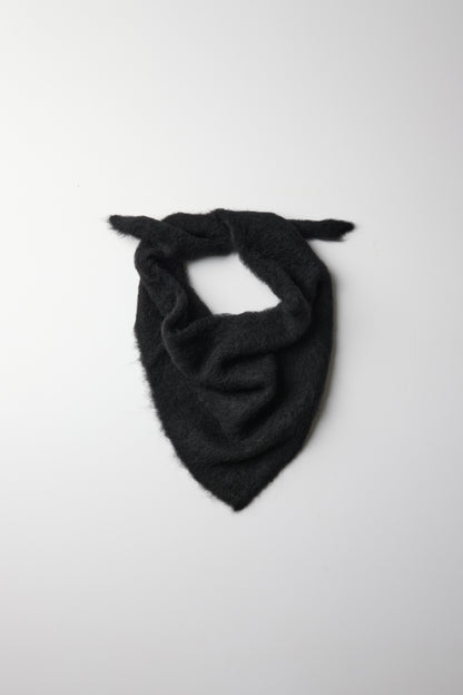FLUFFY TRIANGLE SCARF