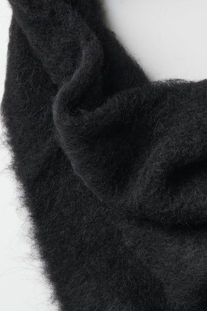 FLUFFY TRIANGLE SCARF