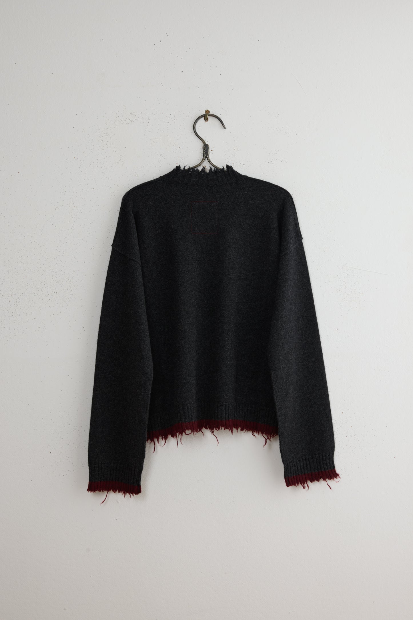 TWO TONE LONG SLV TOP
