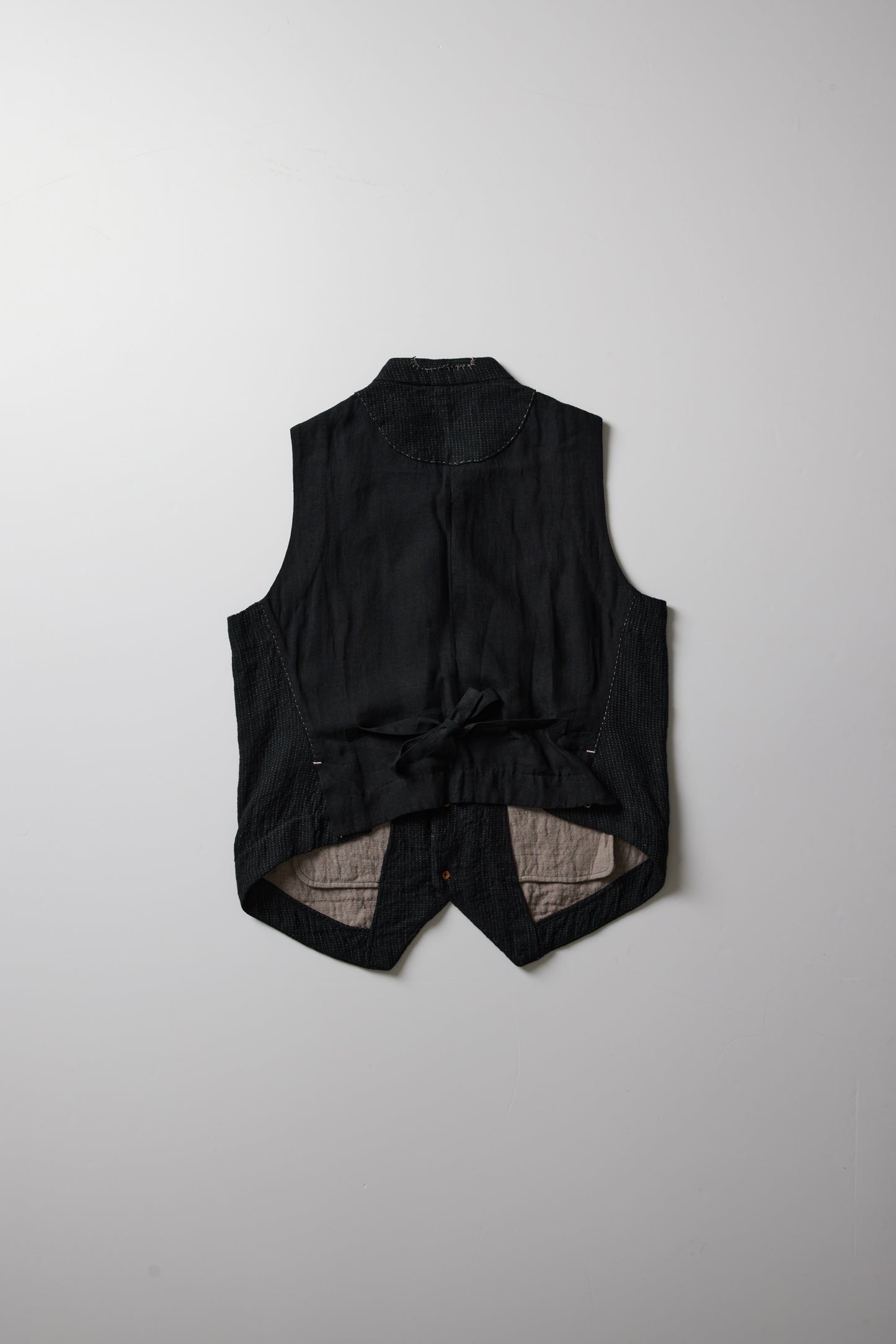 STITCH VEST \ ALEKSANDRE MANAMIS \ 4