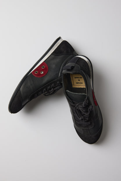 S SNEAKERS