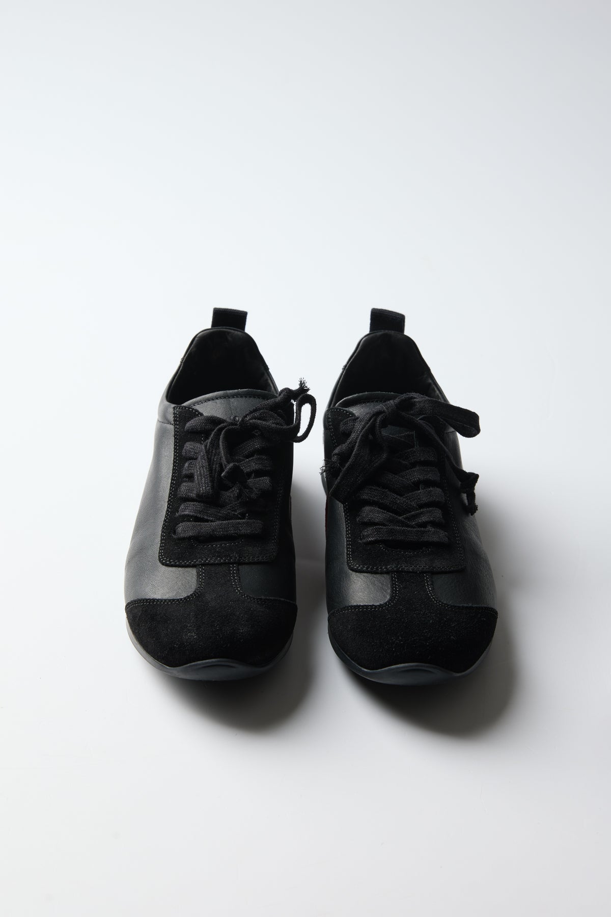 S SNEAKERS
