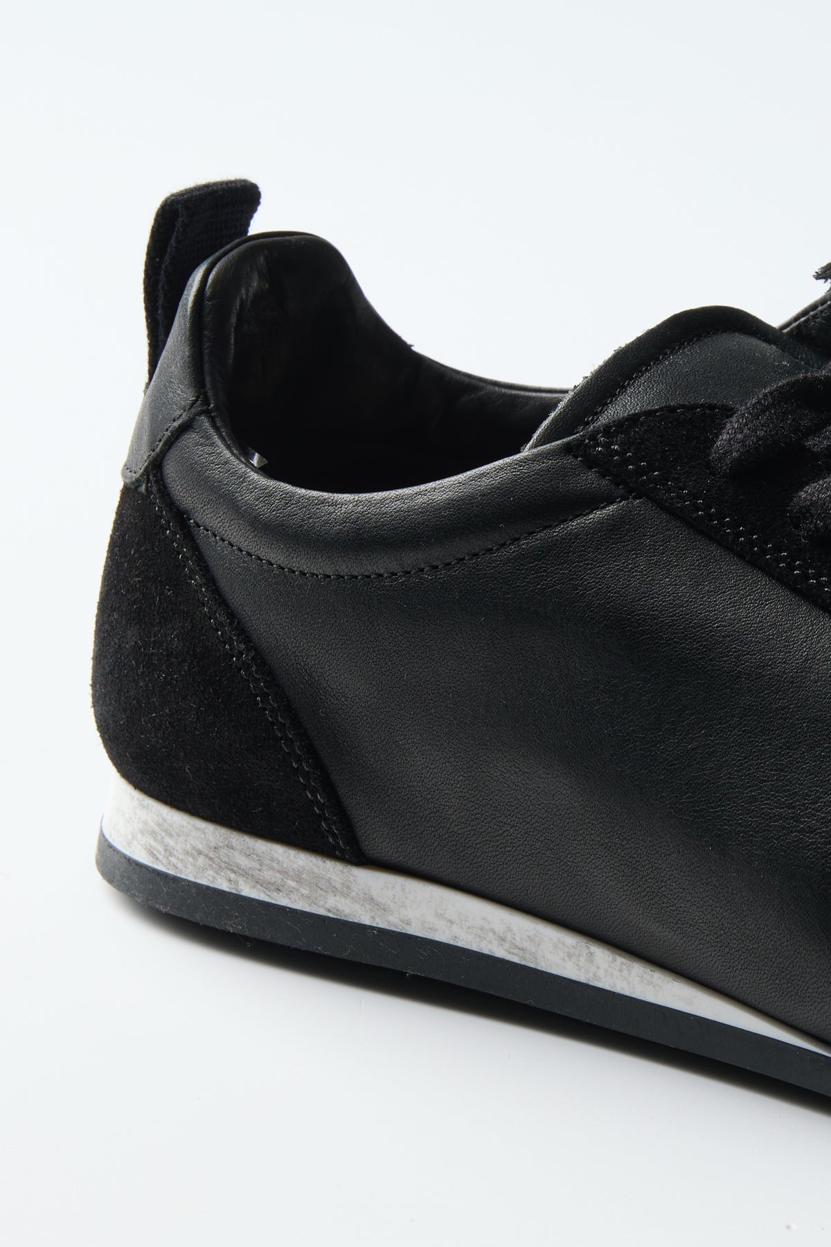 S SNEAKERS