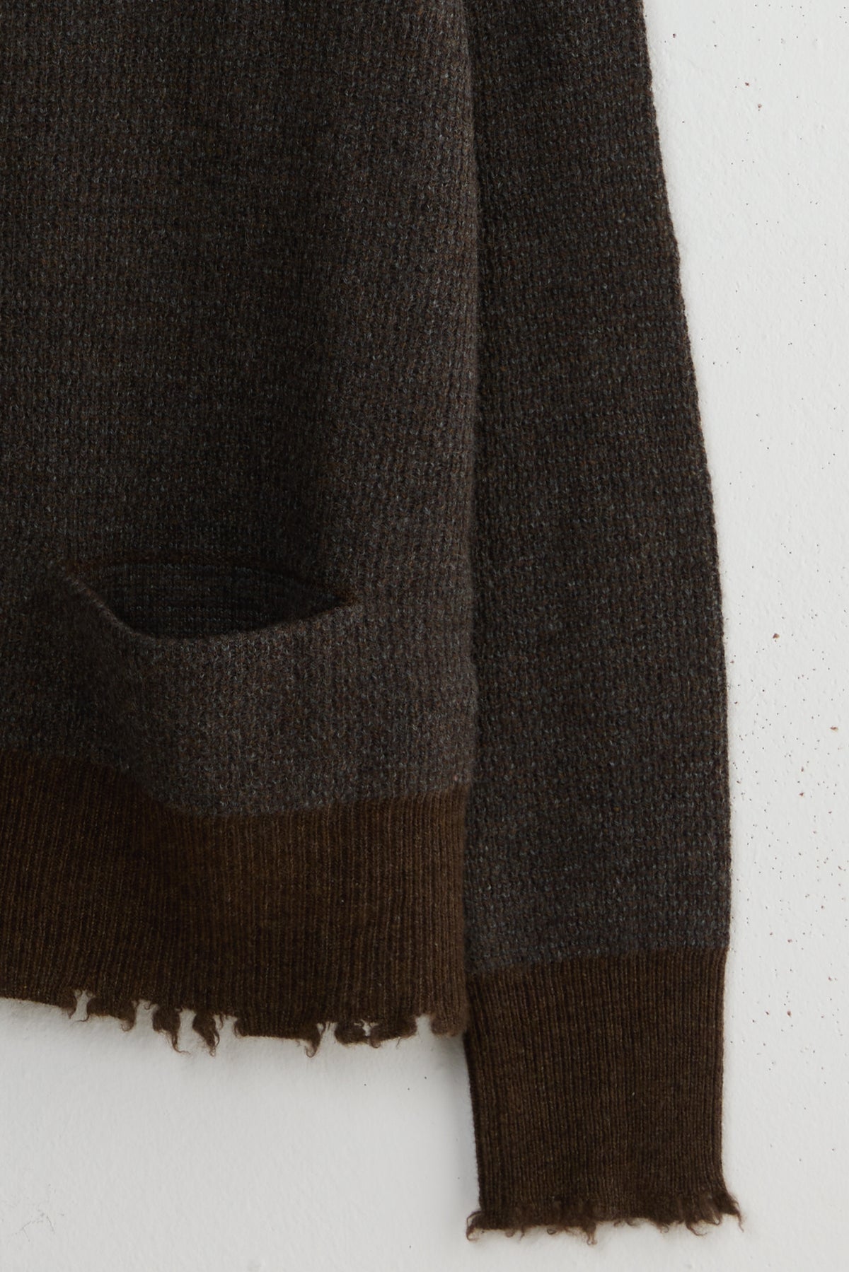 CLASSIC CARDIGAN