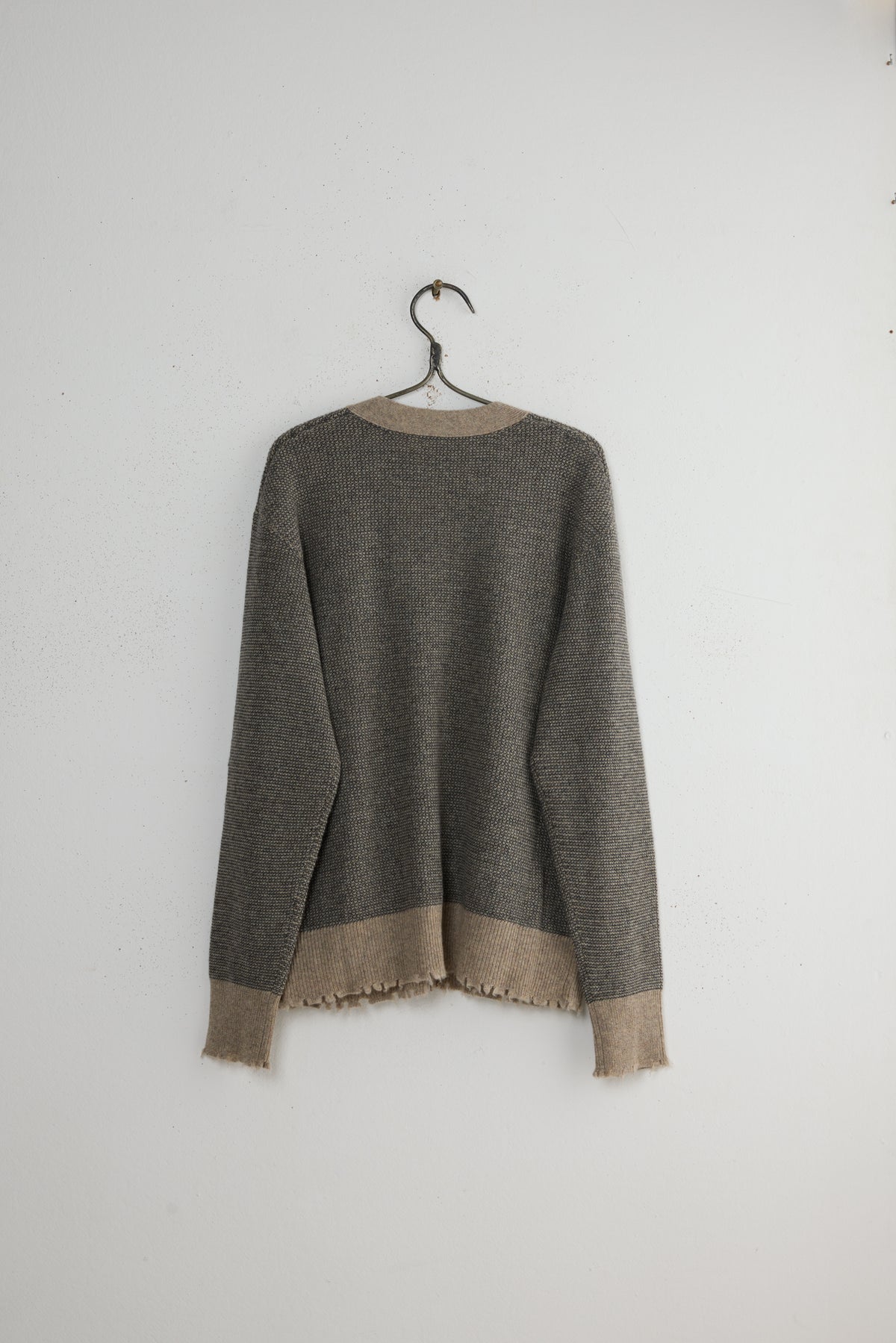 CLASSIC CARDIGAN