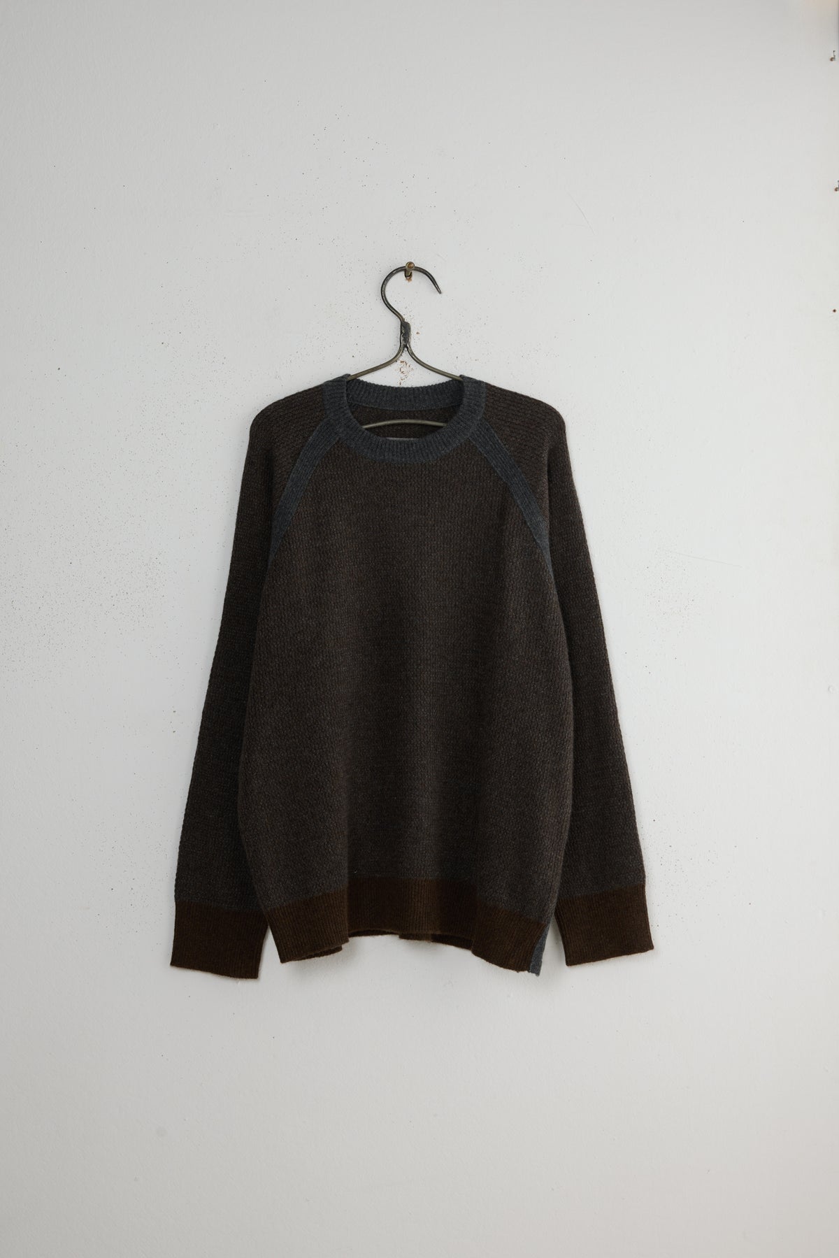 OVERSIZED RAGLAN SWEATER