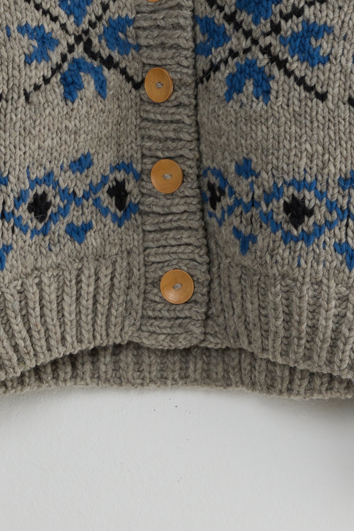PERU HAND KNIT CARDIGAN