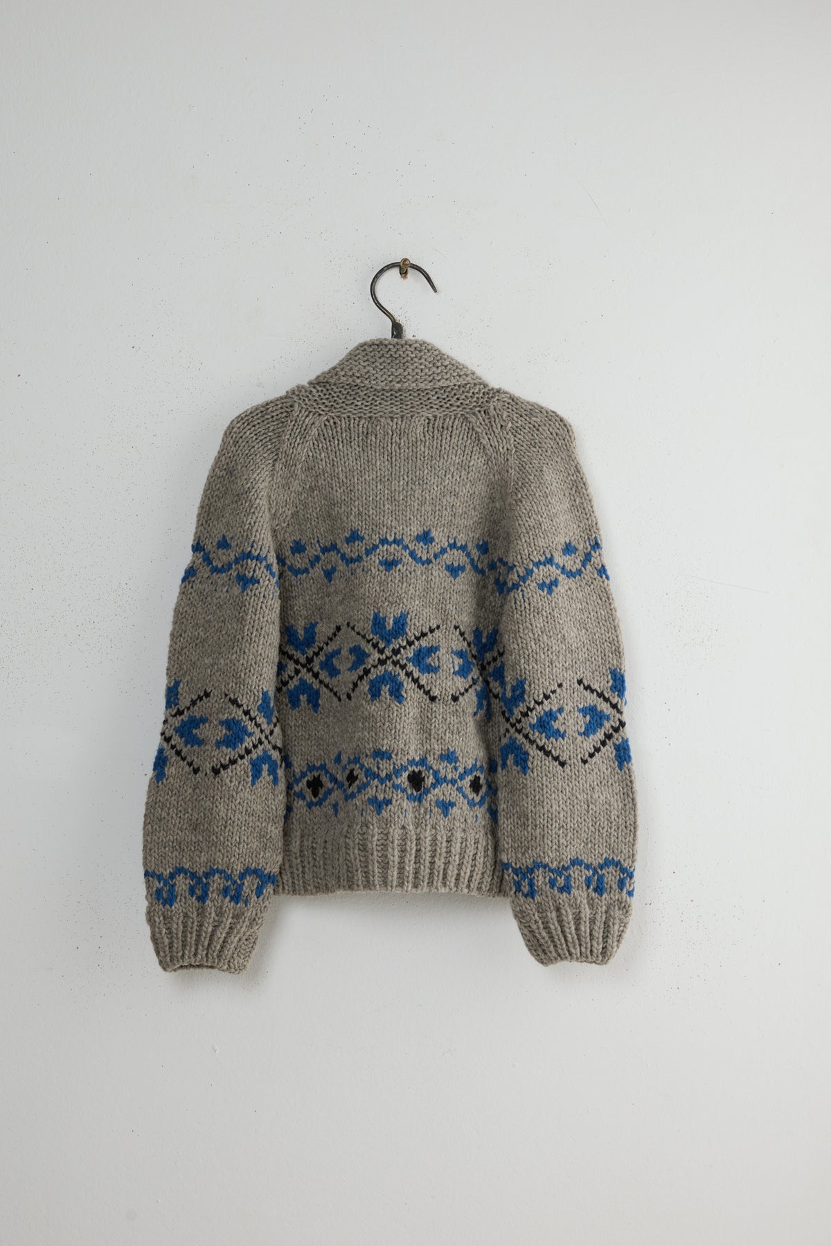 PERU HAND KNIT CARDIGAN