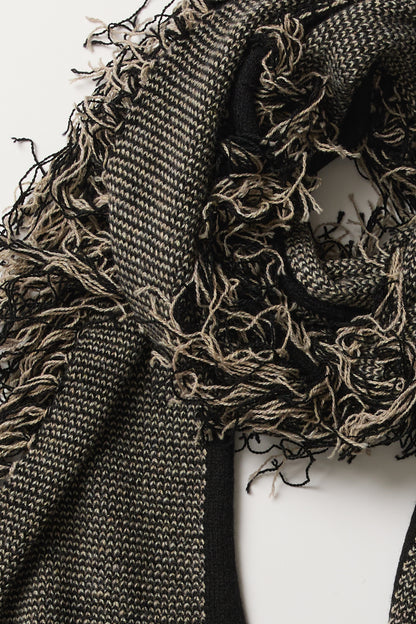 LONG SCARF WITH TASSEL