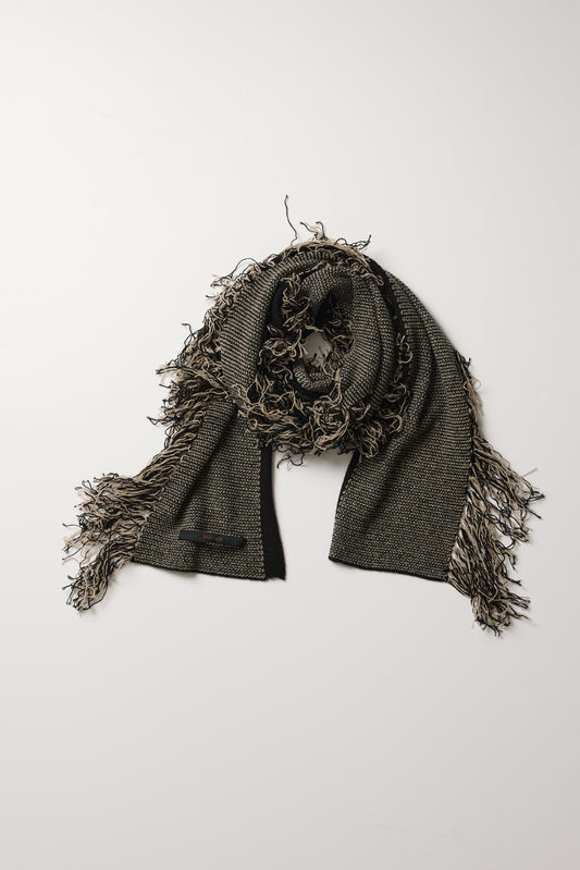 LONG SCARF WITH TASSEL