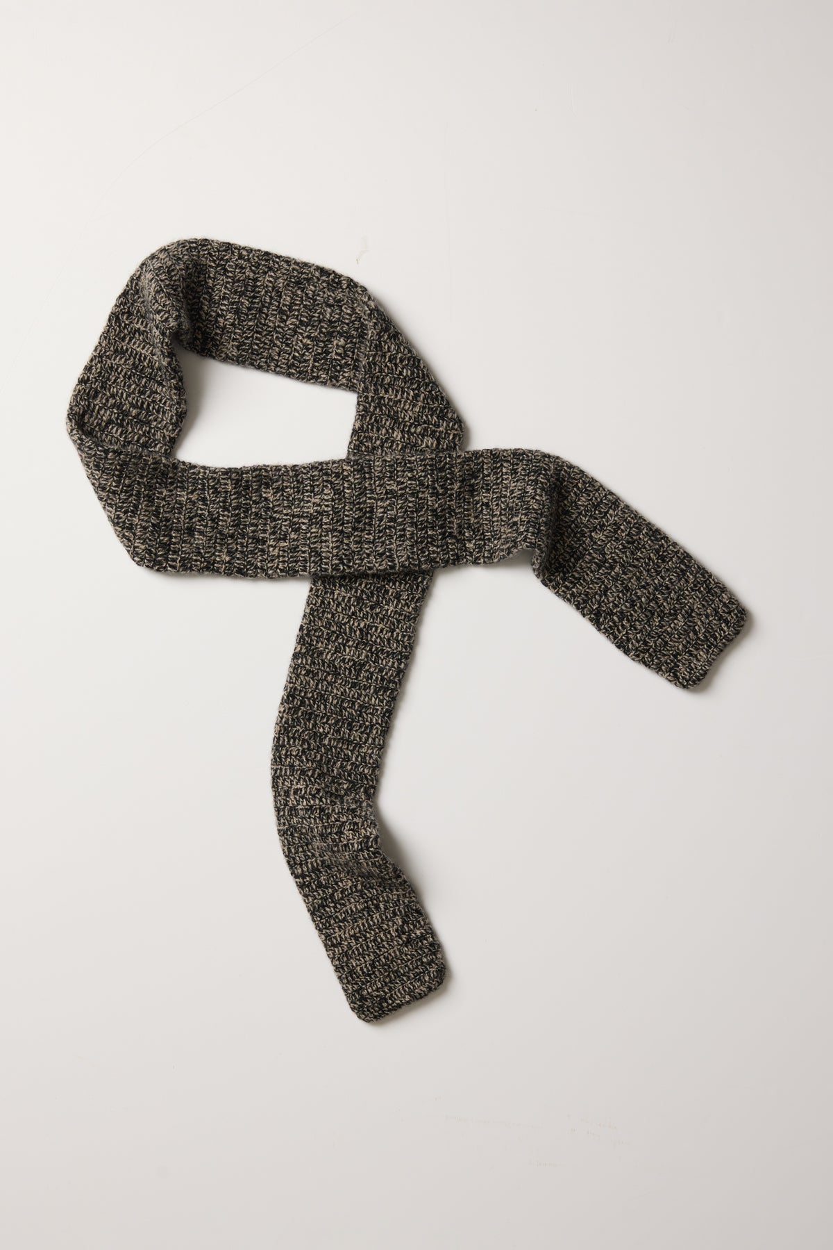 HAND MADE SLIM SCARF
