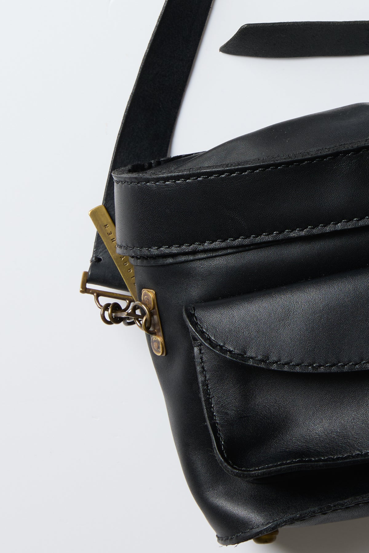 LEATHER MESSTIN BOX BAG