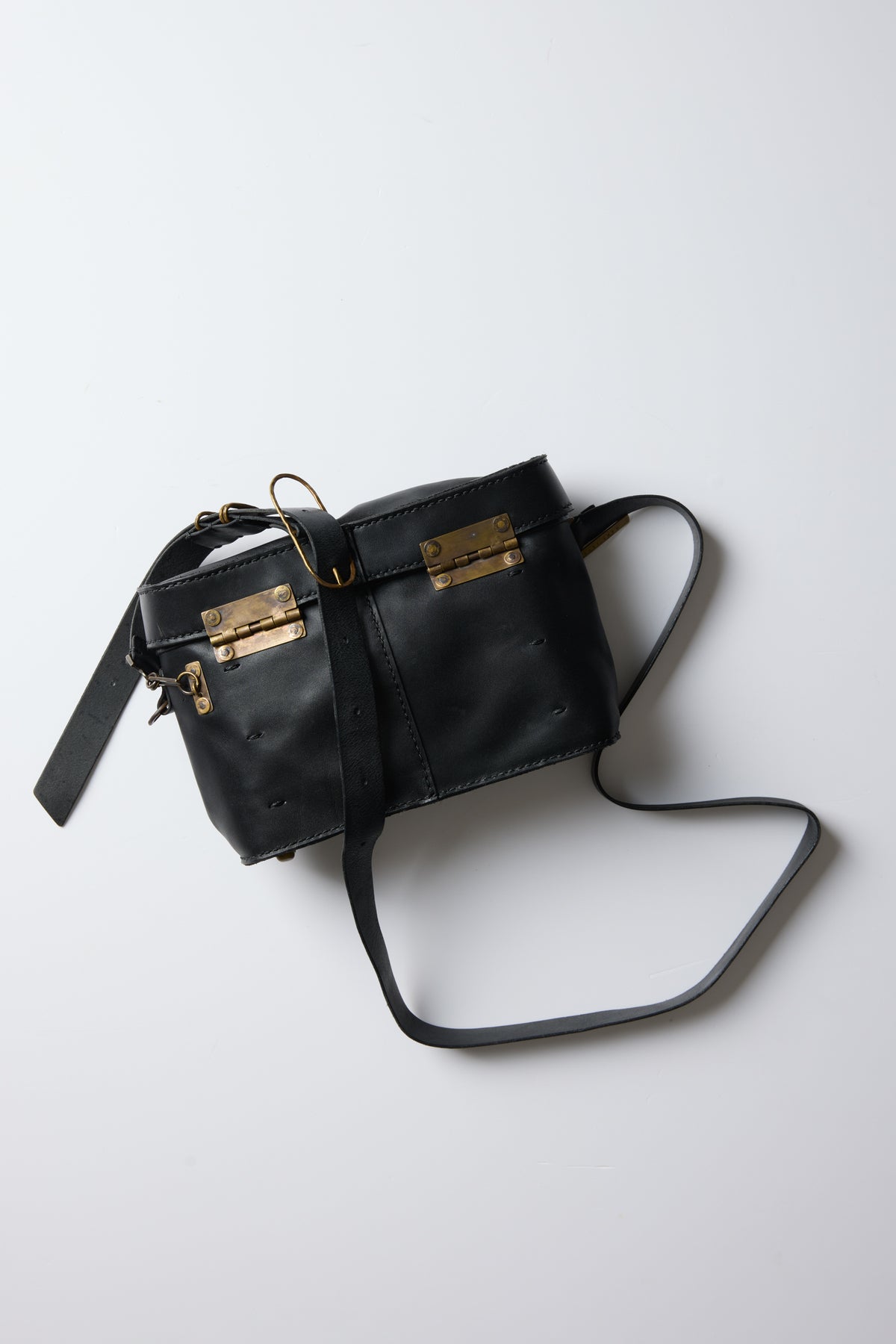 LEATHER MESSTIN BOX BAG