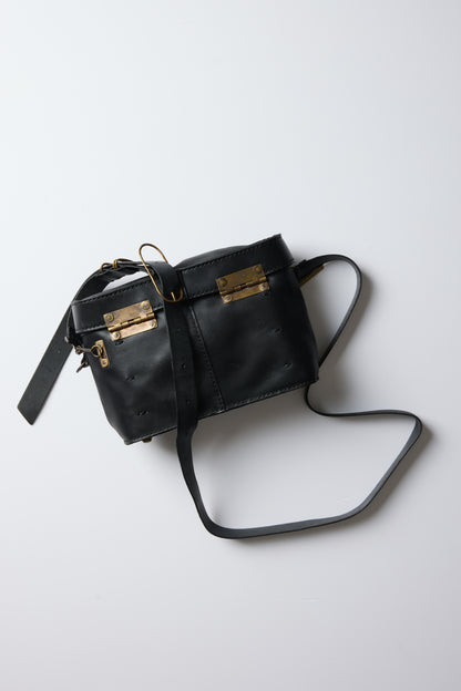 LEATHER MESSTIN BOX BAG