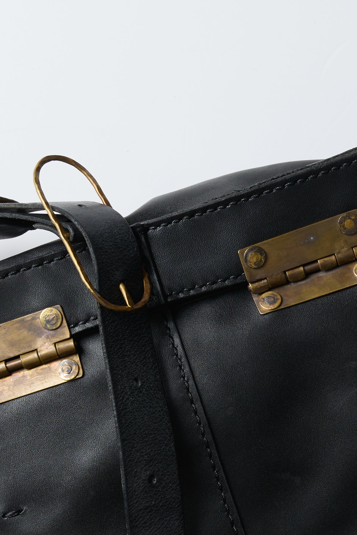 LEATHER MESSTIN BOX BAG