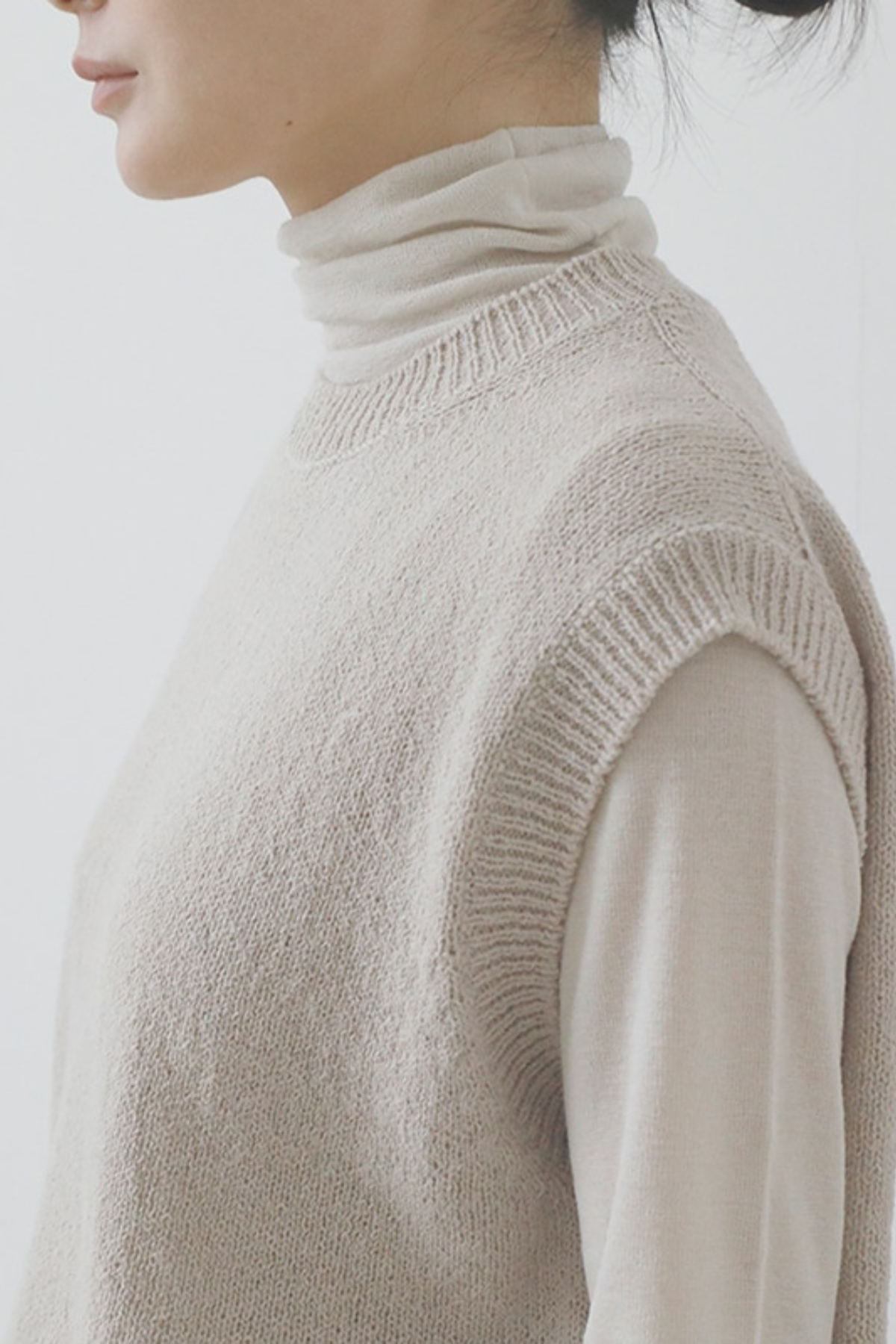 WOOL LILY VEST