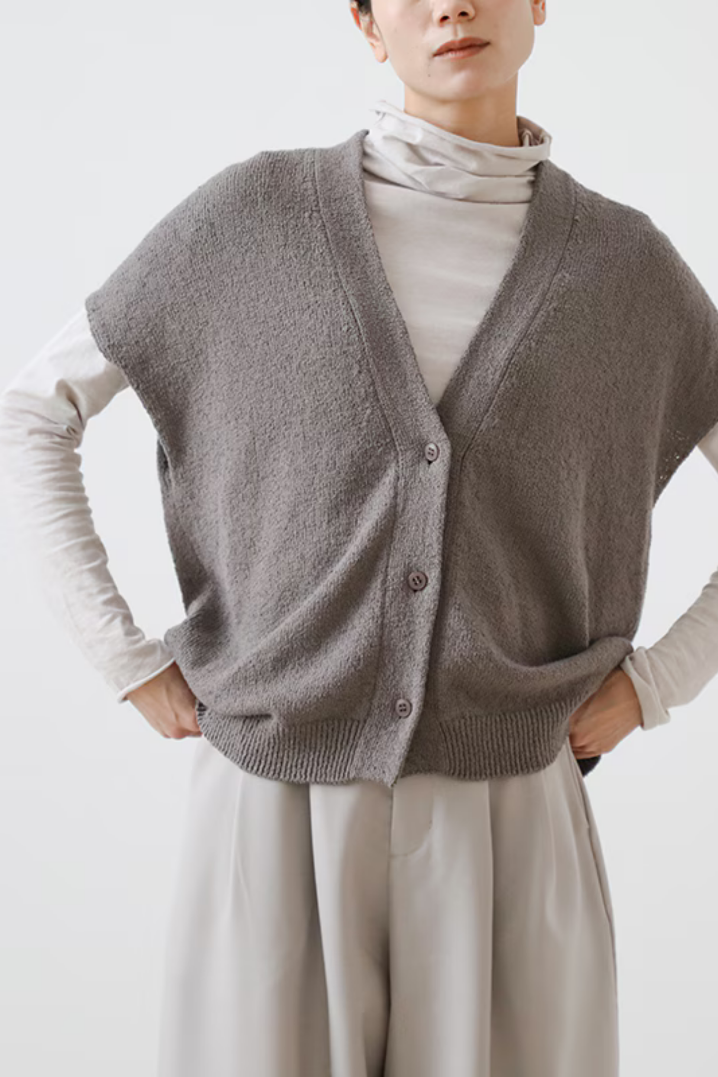 ROVING VEST