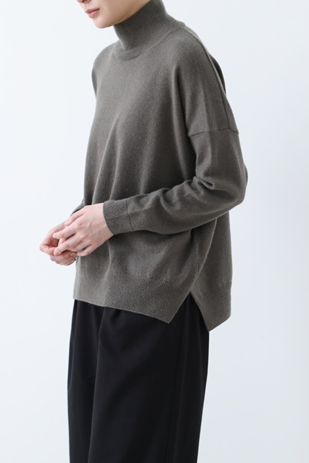 CASHMERE TURTLENECK