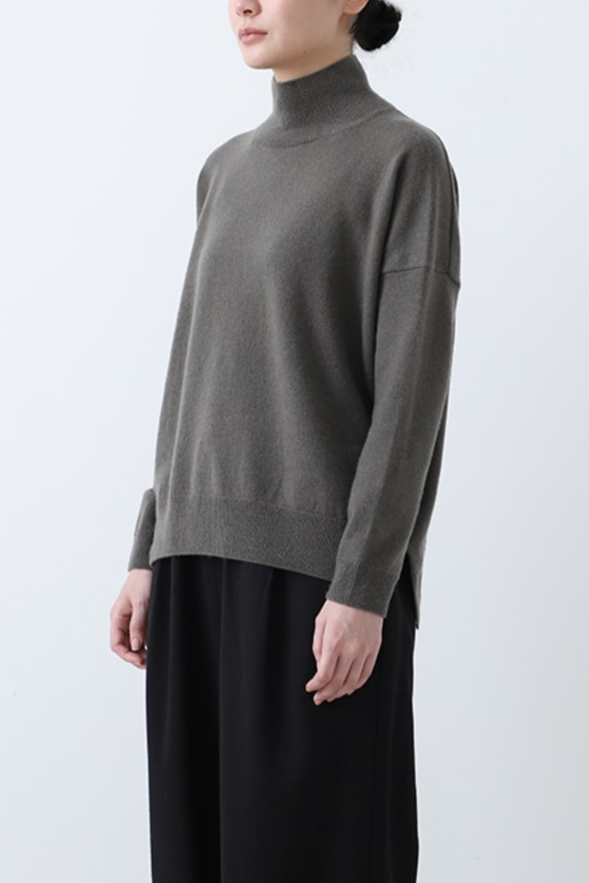 CASHMERE TURTLENECK