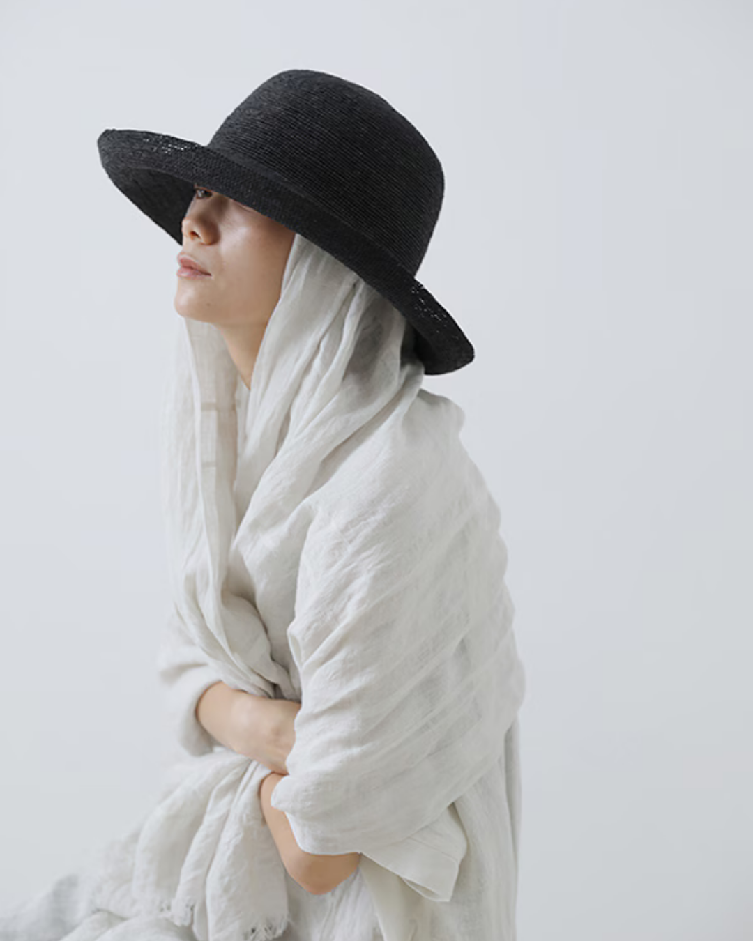 RAFFIA HAT