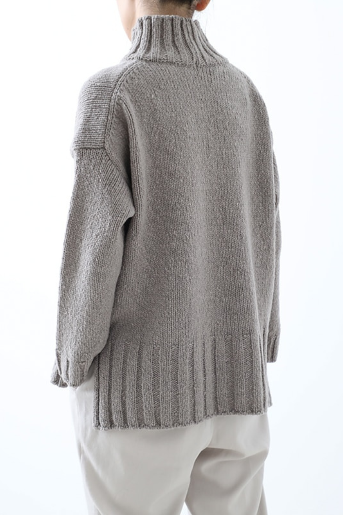 RENEW-WOOL TURTLENECK