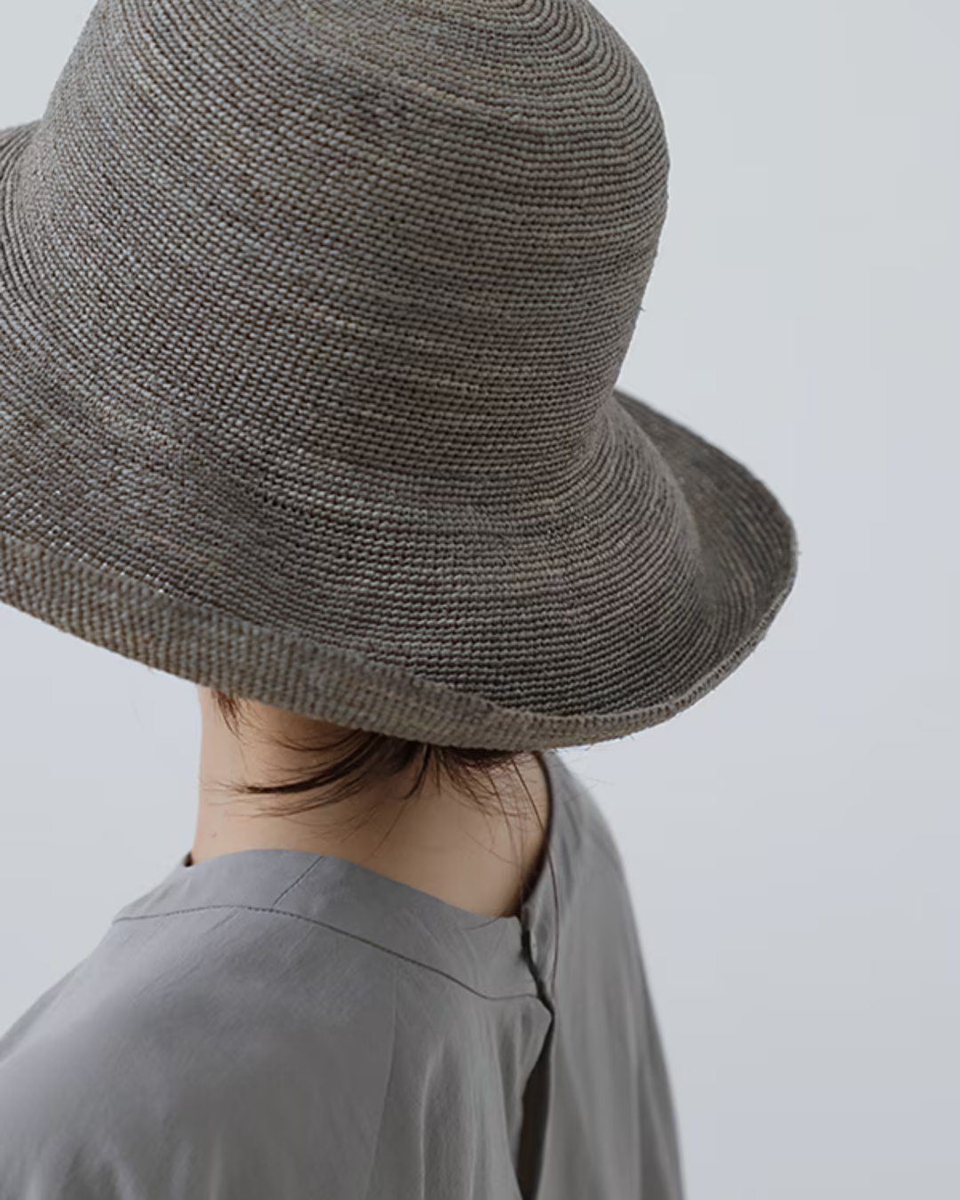 RAFFIA HAT