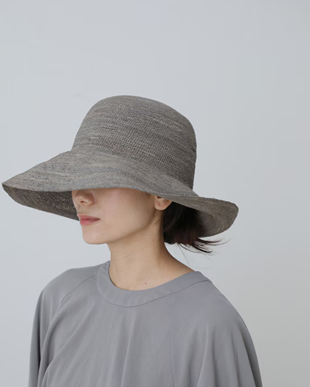RAFFIA HAT