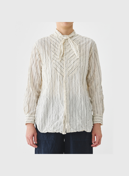 CRINKLE STRIPED TIE BLOUSE