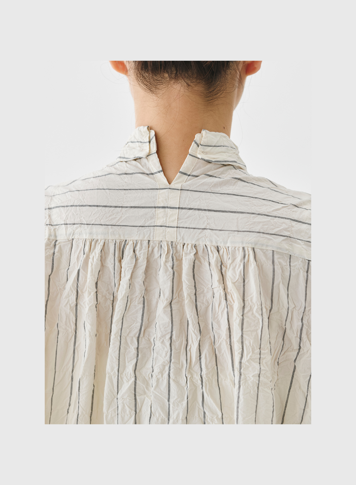 CRINKLE STRIPED BLOUSE