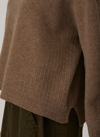 Fine Wool Patterned Panel Switch Square Shape Pullover