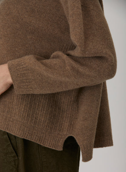 Fine Wool Patterned Panel Switch Square Shape Pullover